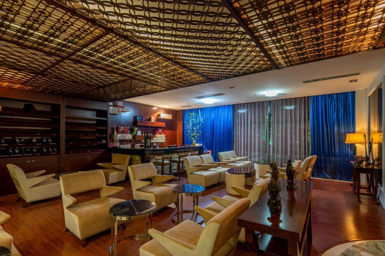 King Royal Hotel Yunfu Eksteriør bilde