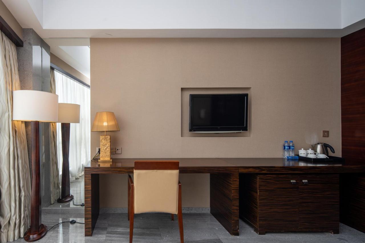King Royal Hotel Yunfu Eksteriør bilde