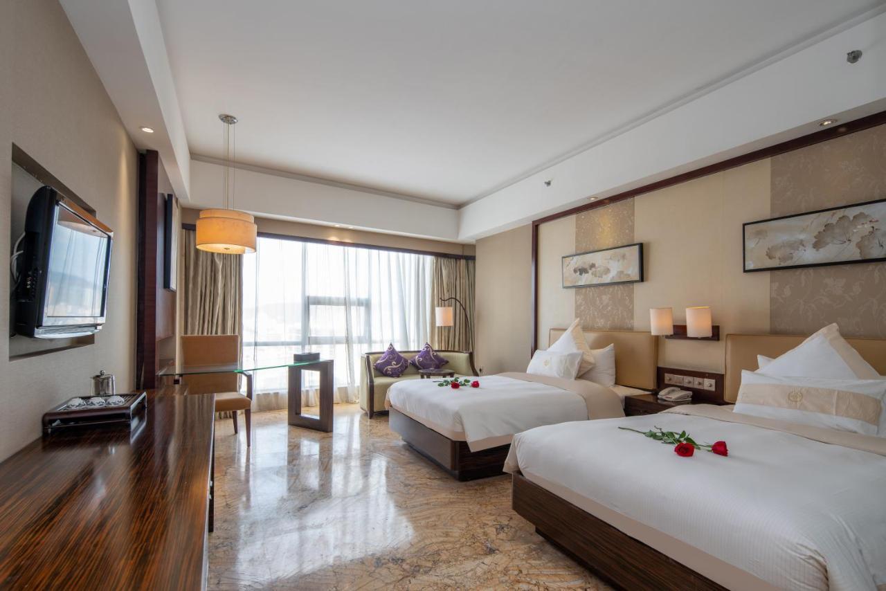 King Royal Hotel Yunfu Eksteriør bilde