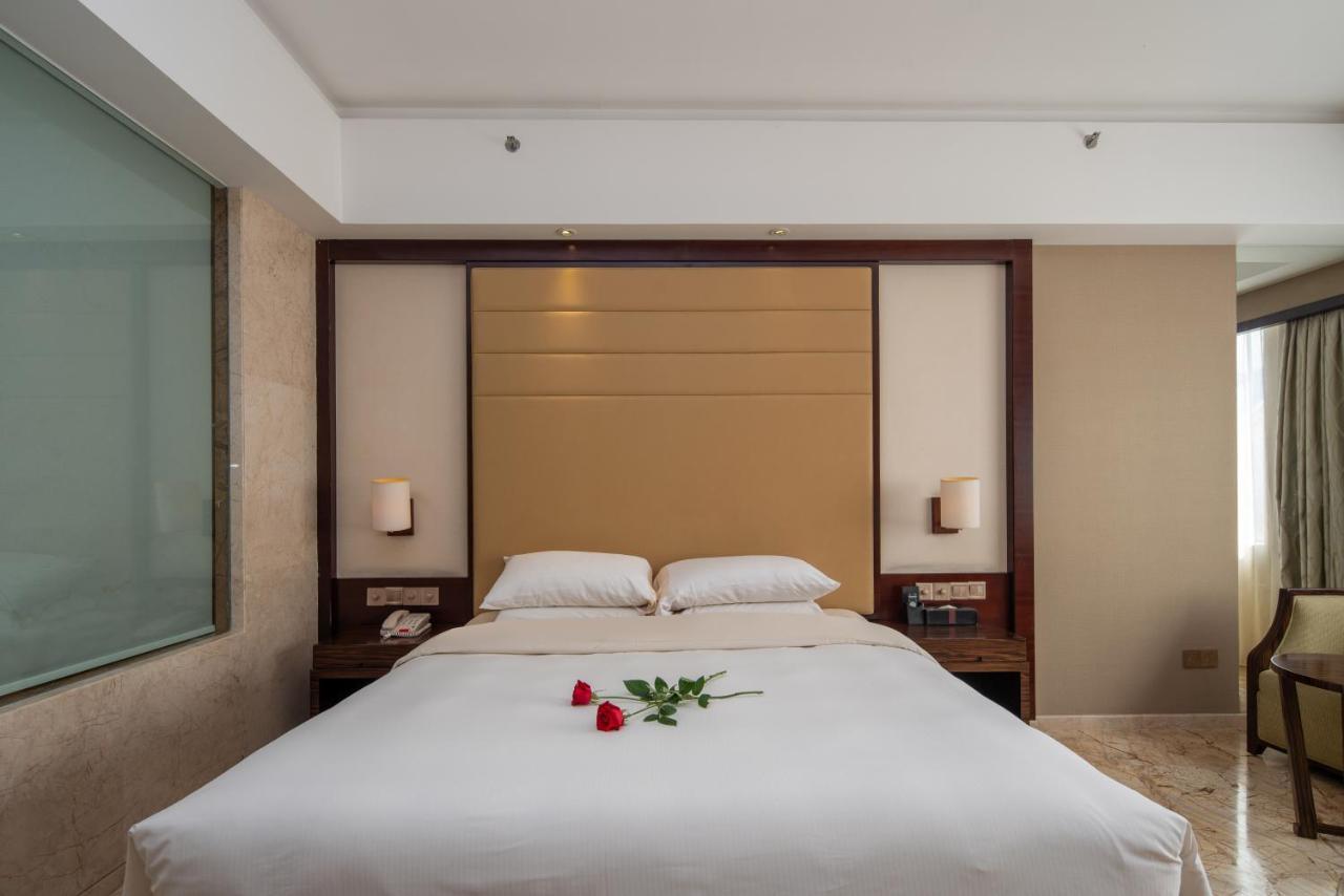 King Royal Hotel Yunfu Eksteriør bilde