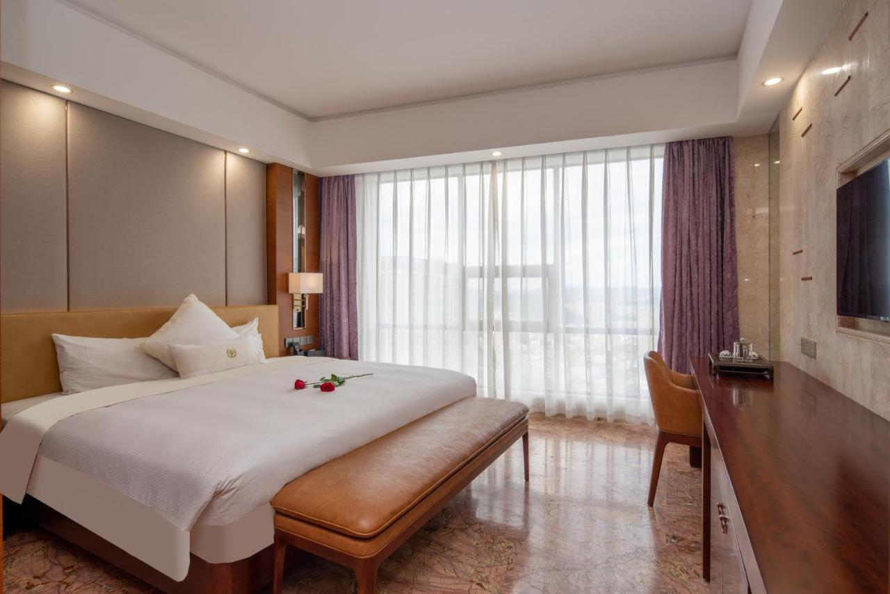 King Royal Hotel Yunfu Eksteriør bilde