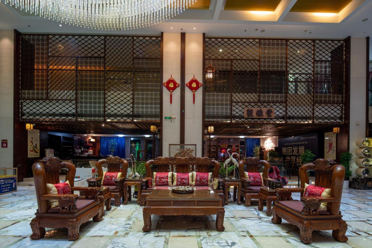 King Royal Hotel Yunfu Eksteriør bilde