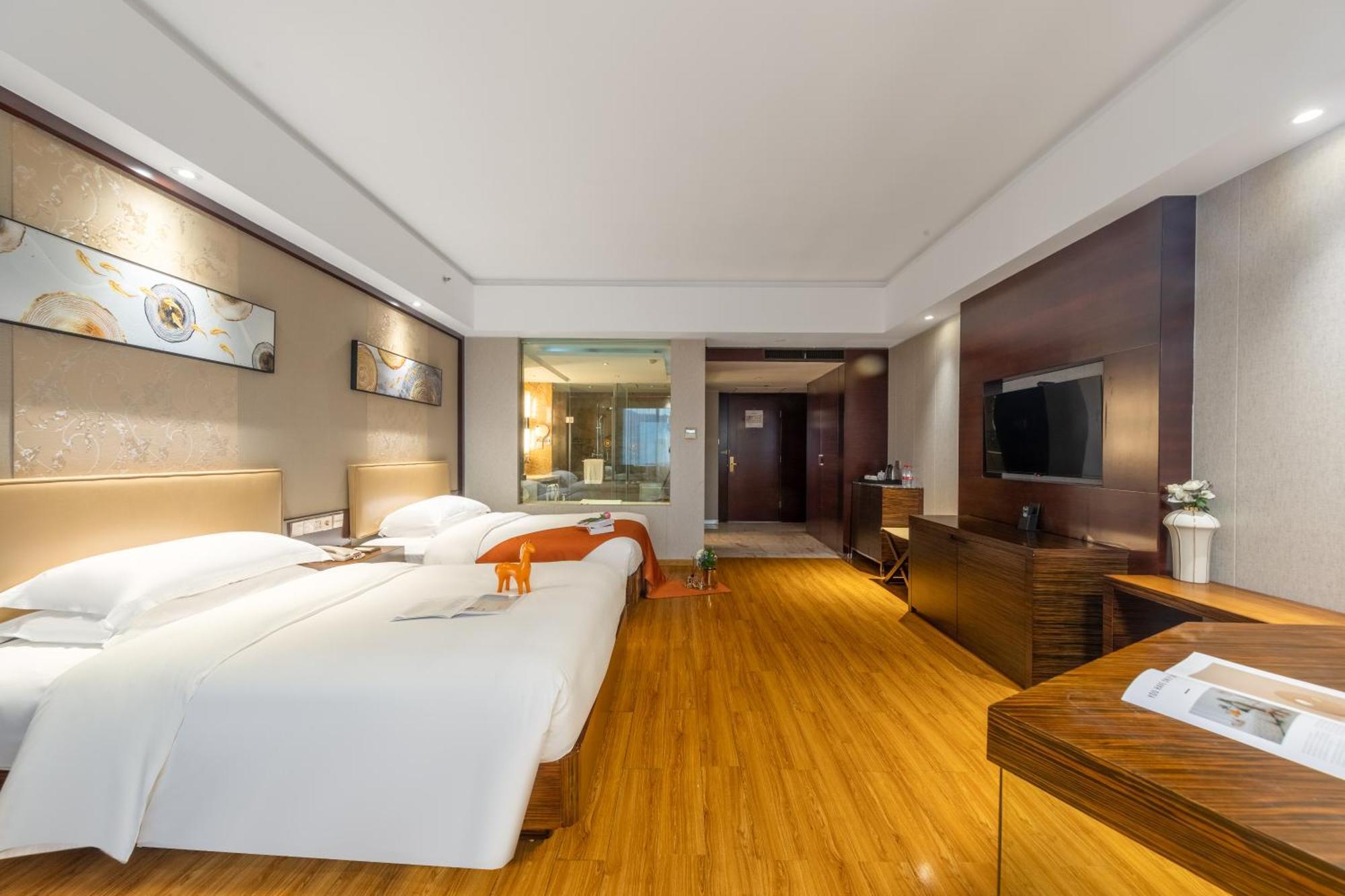 King Royal Hotel Yunfu Eksteriør bilde